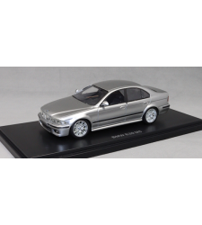 BMW M5 E39 in Silver Metallic