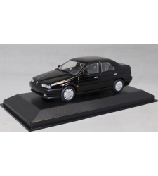 Alfa Romeo 155 in Black 1992