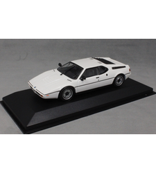 BMW M1 in White 1979
